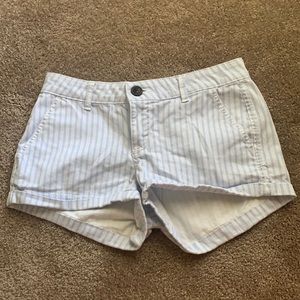 SO striped shorts, the sizing is in Juniors!